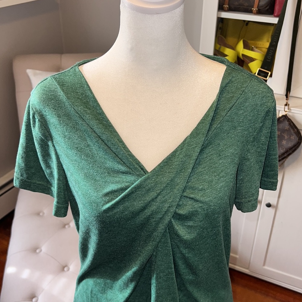 Simple Soft Top Green top - Picture 3 of 6